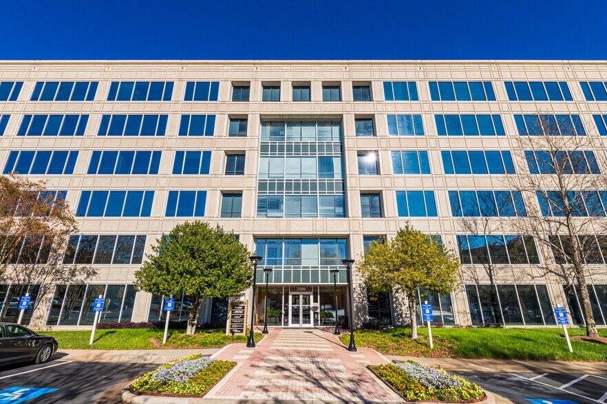 2500 Northwinds Pky, Alpharetta, GA à louer - Photo principale – Image 1 sur 17