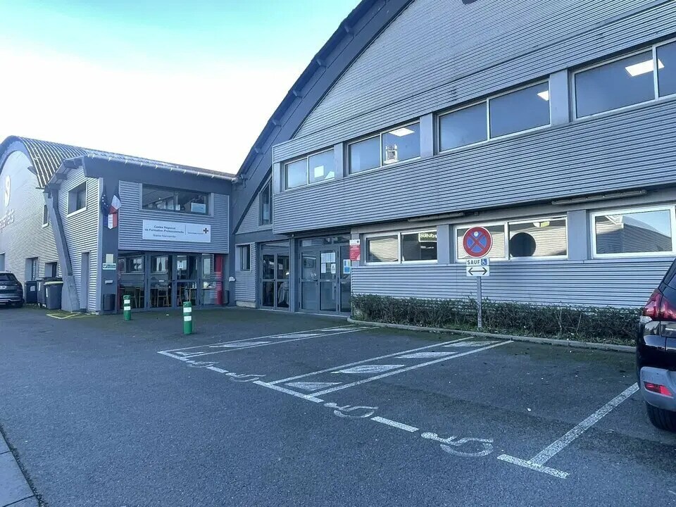 Bureau dans Mondeville à louer Photo de l’immeuble– Image 1 sur 7