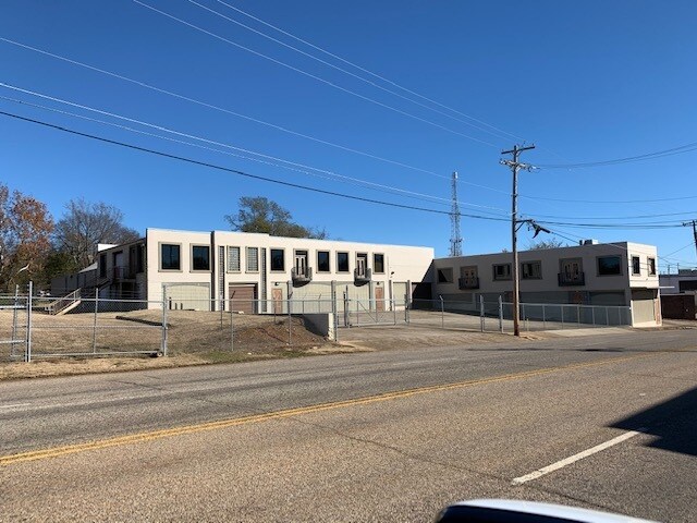 341 W Tyler St, Longview, TX à vendre - Photo de l’immeuble – Image 2 sur 7