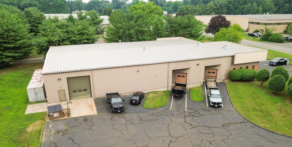 154 Commerce Way, South Windsor, CT à louer - Photo de l’immeuble – Image 2 sur 15