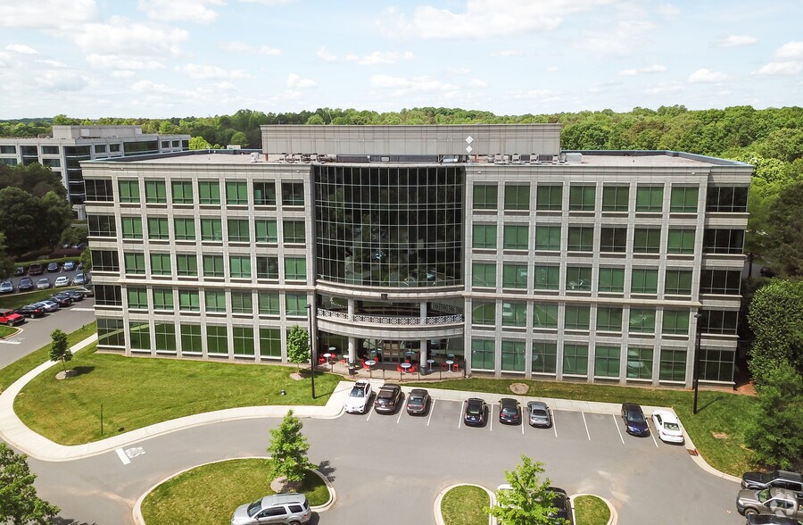 2605 Water Ridge Pky, Charlotte, NC à louer - Photo principale – Image 1 sur 5