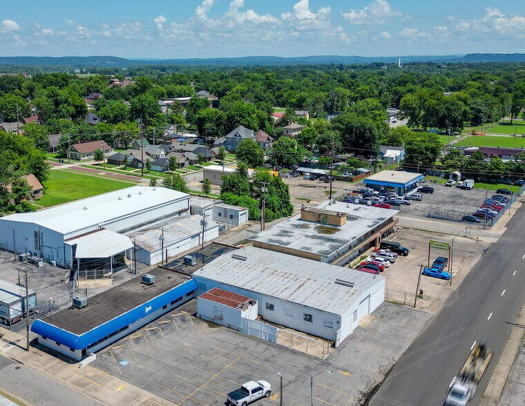 308 N 9th St, Fort Smith, AR à vendre - Photo de l’immeuble – Image 2 sur 13