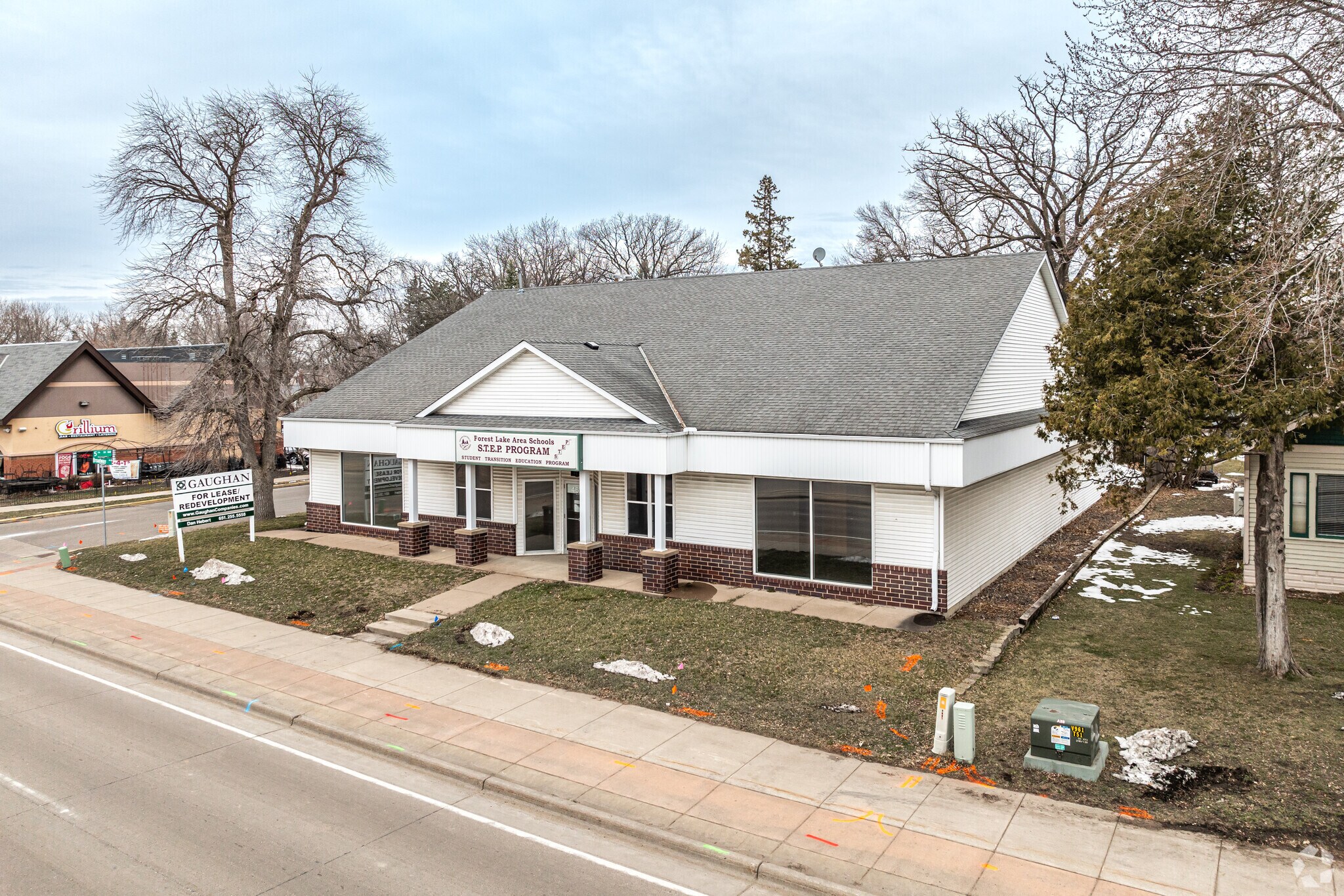467 W Broadway Ave, Forest Lake, MN à vendre Photo principale– Image 1 sur 8