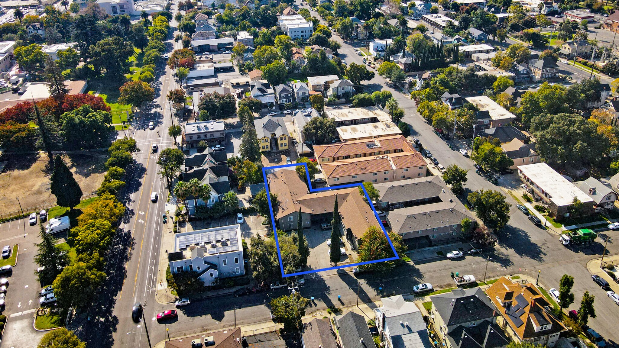 420 E Rose St, Stockton, CA à vendre Photo de l’immeuble– Image 1 sur 7