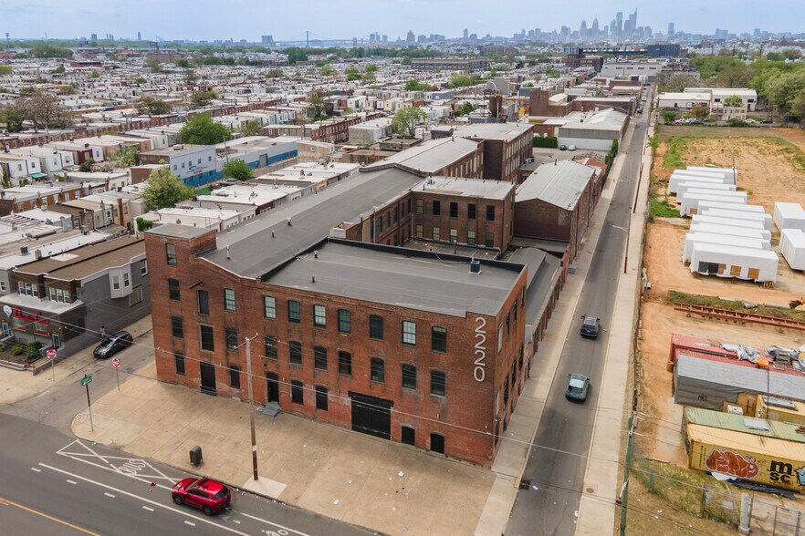 2220 E Allegheny Ave, Philadelphia, PA à louer - Photo de l’immeuble – Image 3 sur 21
