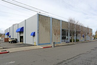 Plus de détails pour 414 4th St, Woodland, CA - Local d'activités à louer