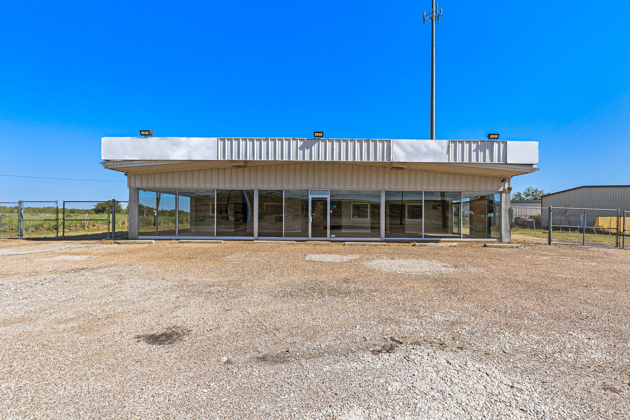 5878 W US Highway 80, Terrell, TX à vendre Photo principale– Image 1 sur 42