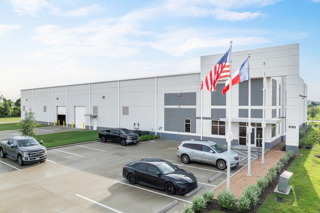 Plus de détails pour 3703 Cedar Blvd, Baytown, TX - Industriel/Logistique à louer