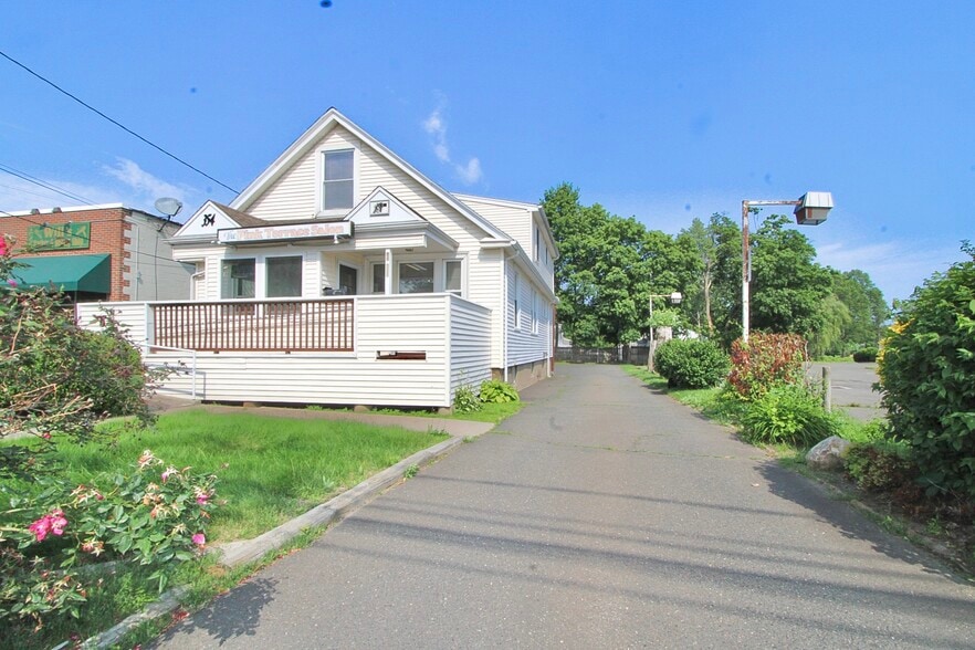 354-356 Windsor Ave, Windsor, CT à vendre - Photo de l’immeuble – Image 2 sur 12