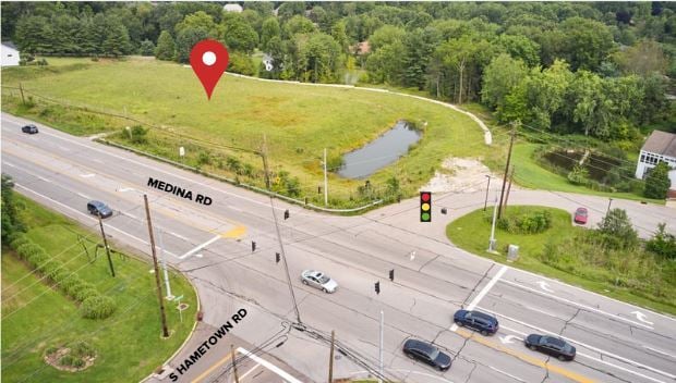 4655 Medina Rd, Akron, OH à vendre - Aérien – Image 1 sur 22