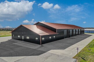 Plus de détails pour 33083 Ute Ave, Waukee, IA - Local d’activités à vendre