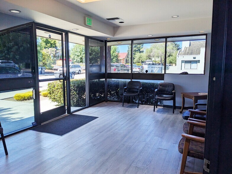 60 Penny Ln, Watsonville, CA à louer - Photo intérieure – Image 3 sur 9