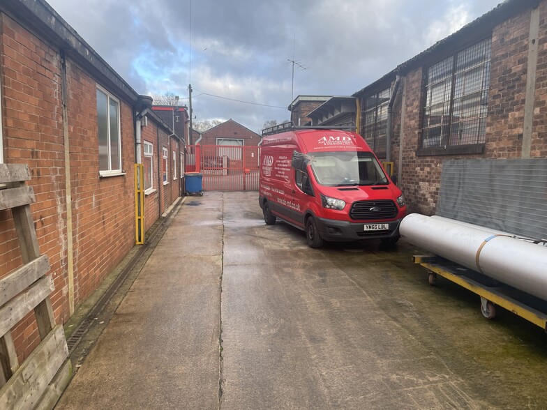 6 Spencroft Rd, Newcastle Under Lyme à vendre - Photo de l’immeuble – Image 2 sur 11