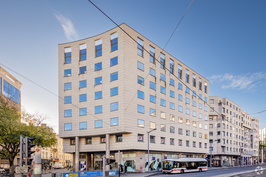 6-8 Rue Bellecombe, Lyon à louer - Photo de l’immeuble – Image 2 sur 2
