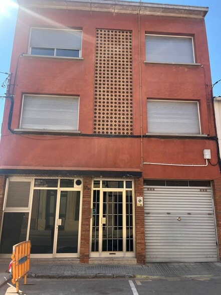 Immeuble residentiel dans Castellar del Vallès, Barcelona à vendre - Photo de l’immeuble – Image 3 sur 4