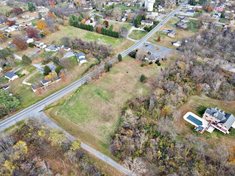 7174 Martinsburg Pike, Shepherdstown, WV à vendre - Photo de l’immeuble – Image 2 sur 13