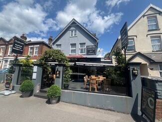 Plus de détails pour 10 Station Rd, Londres - Local commercial à louer