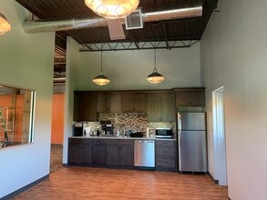 1901-1907 Vestal Pky E, Vestal Township, NY à louer Photo intérieure– Image 2 sur 6