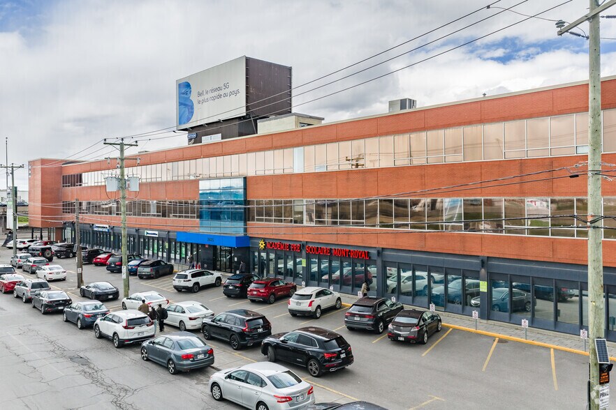 4480 Ch de la Côte-de-Liesse, Mt Royal, QC à louer - Photo de l’immeuble – Image 3 sur 4