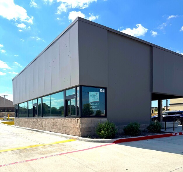 5341 McPherson Blvd, Fort Worth, TX à louer - Photo de l’immeuble – Image 2 sur 8