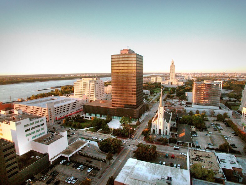 301 N Main St, Baton Rouge, LA à louer - Photo de l’immeuble – Image 2 sur 5