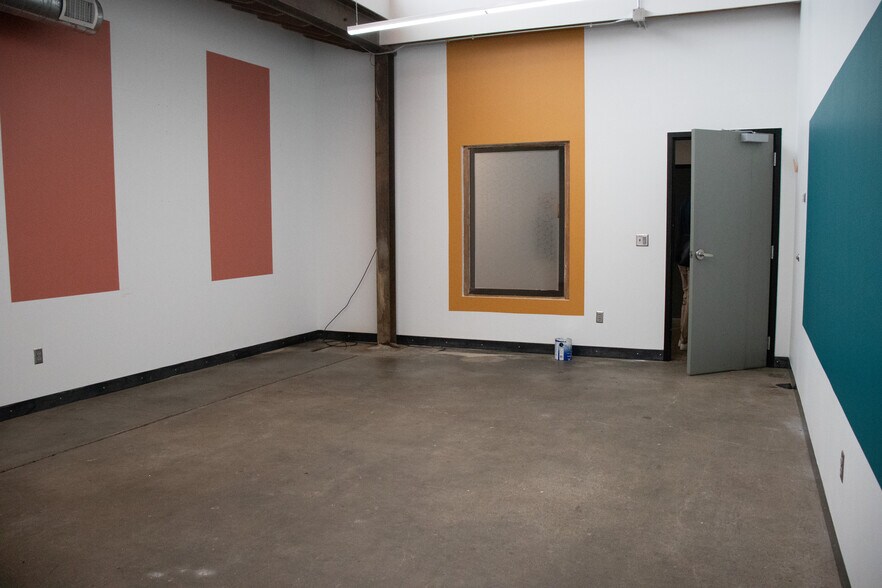 1111 N 13th St, Omaha, NE à louer - Photo de l’immeuble – Image 2 sur 21