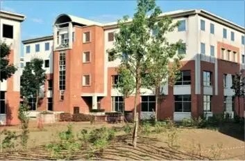 Industriel/Logistique dans Chevilly-Larue à louer - Photo de l’immeuble – Image 2 sur 3