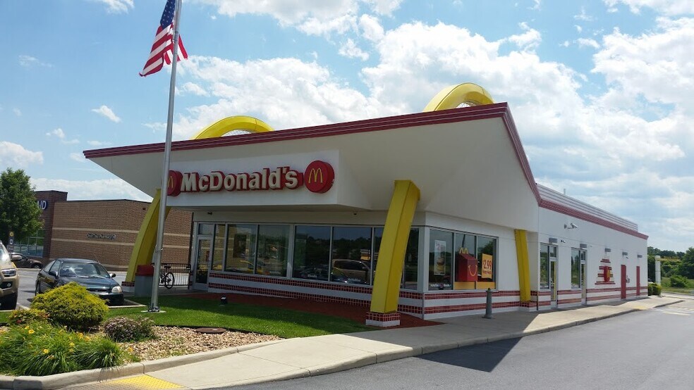 N Fairfax Blvd, Ranson, WV à louer - Photo de l’immeuble – Image 2 sur 19