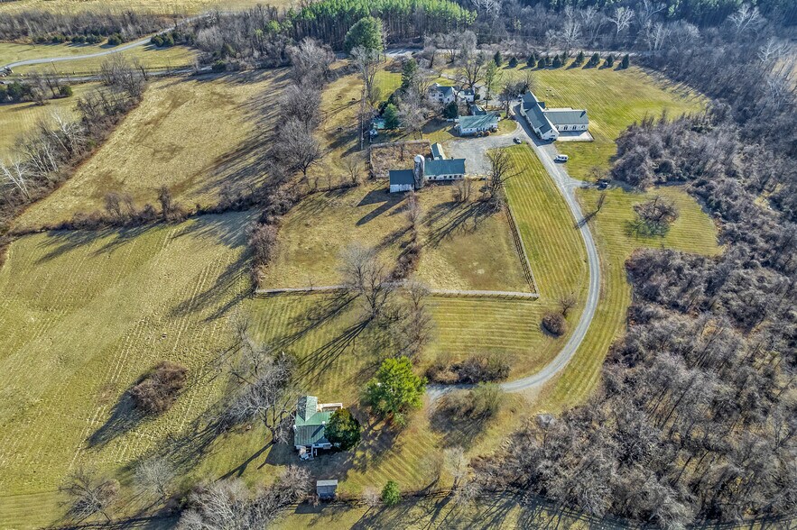 23130 Briar Patch Ln, Middleburg, VA à louer - Photo principale – Image 1 sur 5