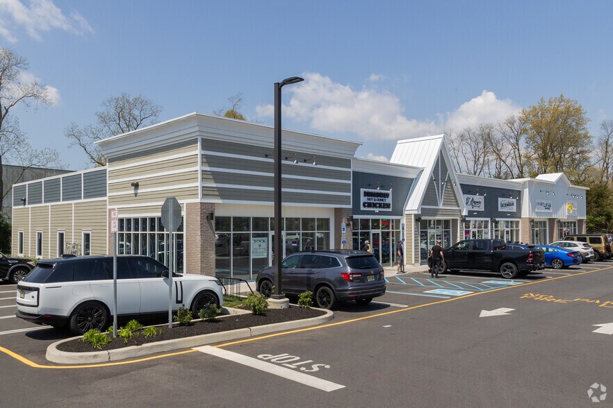 1861 State Route 35, Wall Township, NJ à louer - Photo de l’immeuble – Image 3 sur 10