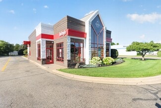 Plus de détails pour 1408 W Main St, Fremont, MI - Local commercial à vendre