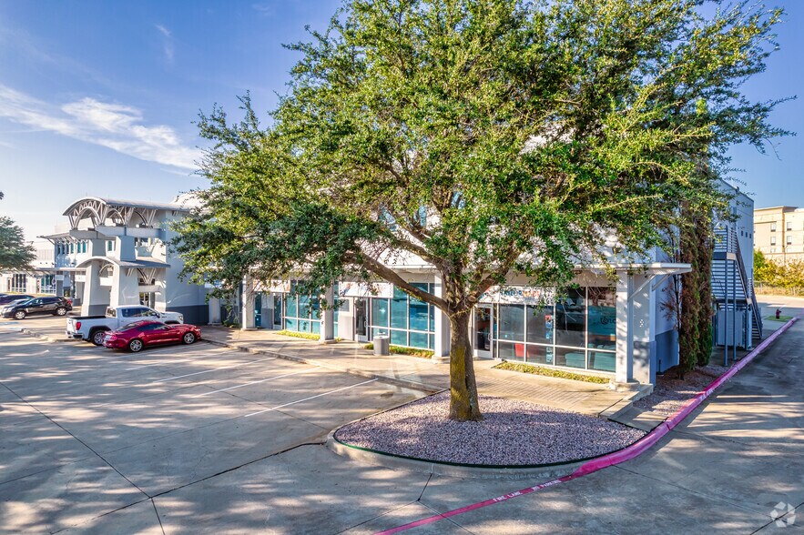 2035 Central Cir, McKinney, TX à louer - Photo de l’immeuble – Image 2 sur 4