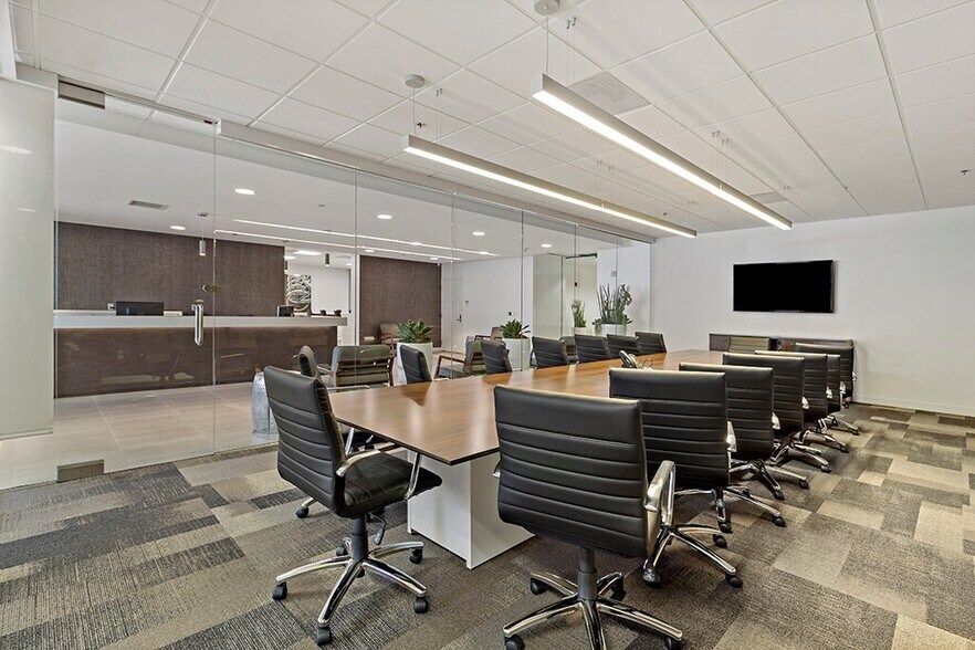 2570 N 1st St, San Jose, CA à louer - Photo de l’immeuble – Image 2 sur 6