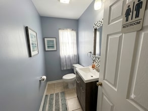 159 Main St, East Brunswick, NJ à vendre Photo intérieure– Image 2 sur 4
