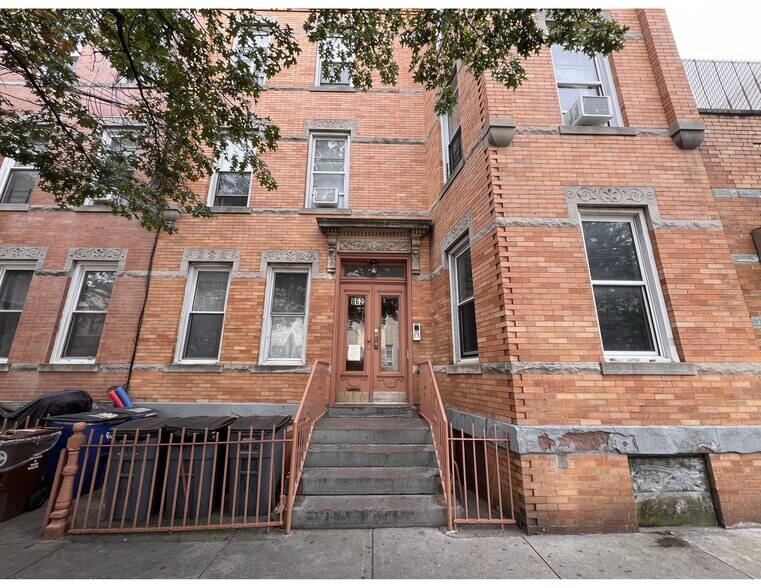862 Woodward Ave, Ridgewood, NY à vendre - Photo de l’immeuble – Image 2 sur 19