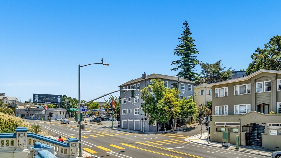 1000 E 33rd St, Oakland, CA à vendre - Photo de l’immeuble – Image 2 sur 76