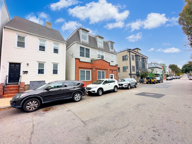 550 E 3rd St, Boston, MA à vendre - Photo de l’immeuble – Image 3 sur 14