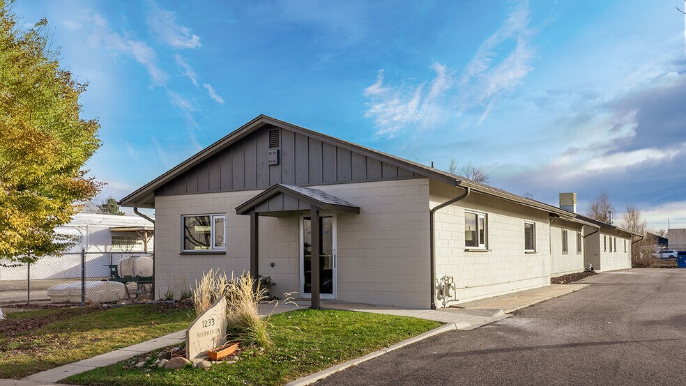 1233 Sherman Dr, Longmont, CO à louer - Photo principale – Image 1 sur 14