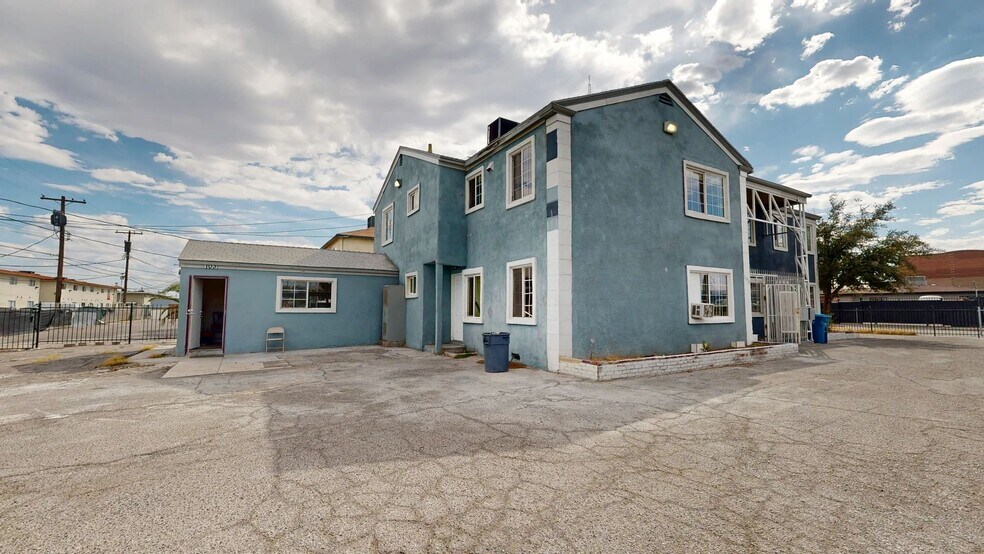 530 E Oakey Blvd, Las Vegas, NV à vendre - Photo principale – Image 1 sur 16