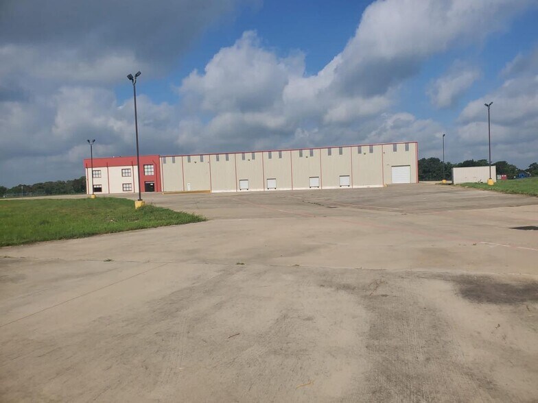 25777 Nelson Rd, Hempstead, TX à vendre - Photo de l’immeuble – Image 3 sur 18