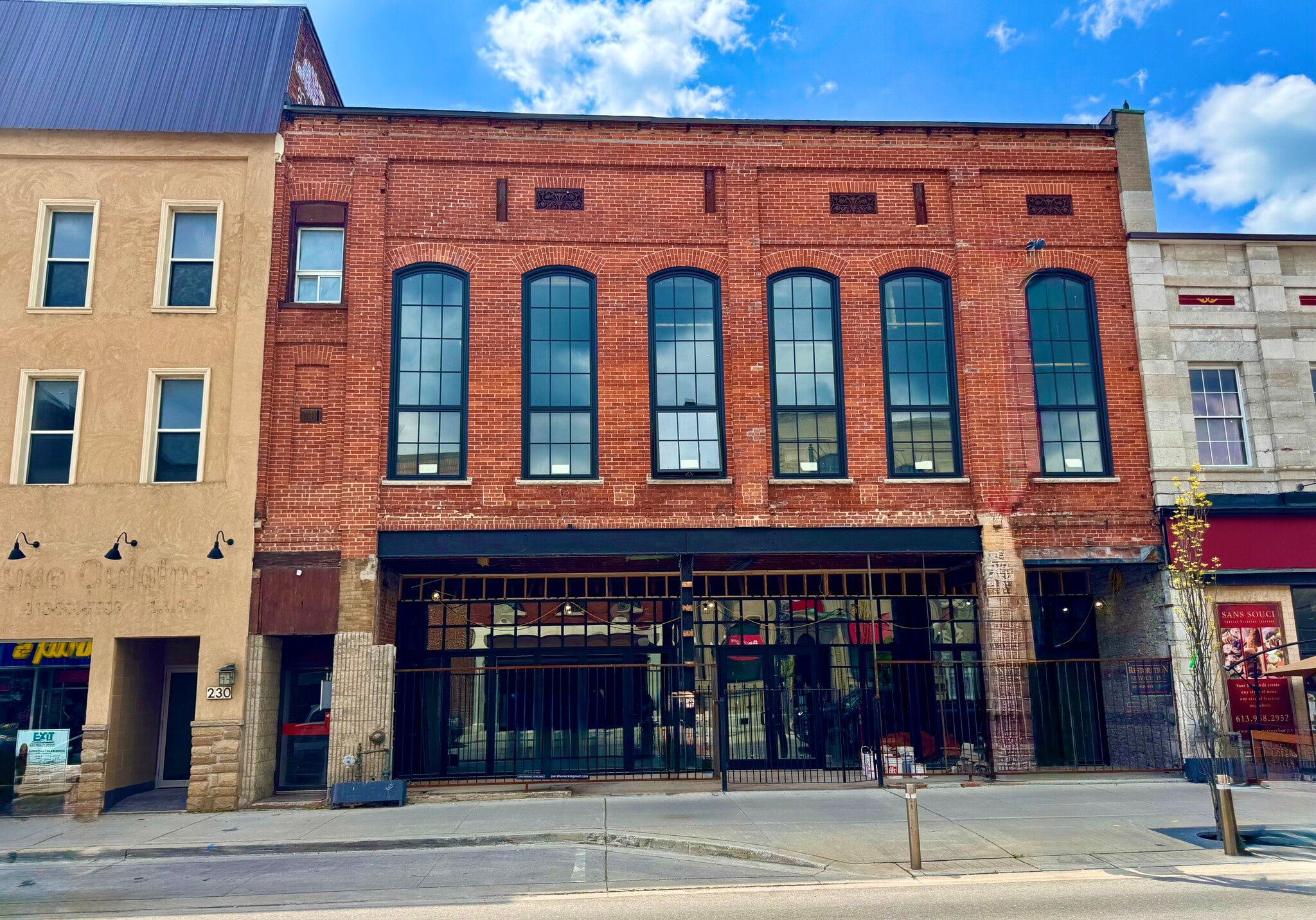 232 Front St, Belleville, ON à vendre Photo principale– Image 1 sur 19