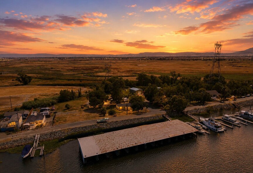 2600 Dutsch Slough Rd, Oakley, CA à vendre - Photo de l’immeuble – Image 2 sur 8