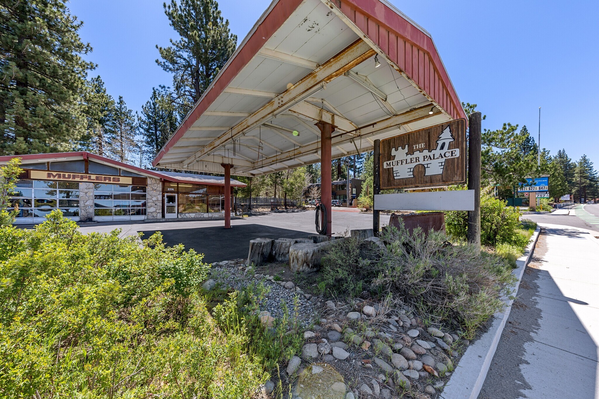 2774 Lake Tahoe Blvd, South Lake Tahoe, CA à vendre Photo de l’immeuble– Image 1 sur 33