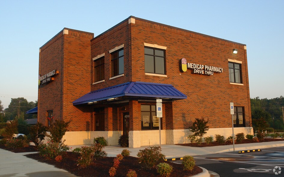 4310 Physicians Blvd, Harrisburg, NC à louer - Photo de l’immeuble – Image 2 sur 3