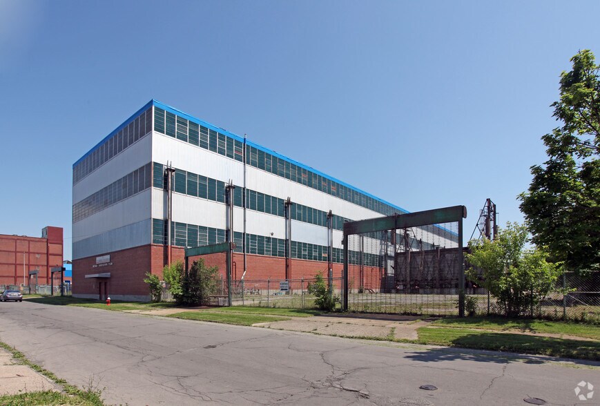 631 Northland Ave, Buffalo, NY à louer - Photo de l’immeuble – Image 2 sur 3