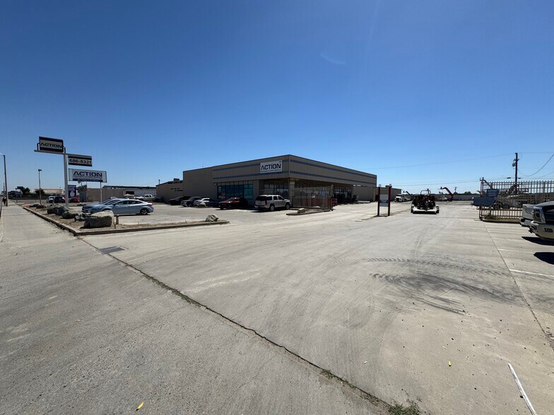 1731 S K St, Tulare, CA à vendre - Photo de l’immeuble – Image 2 sur 52