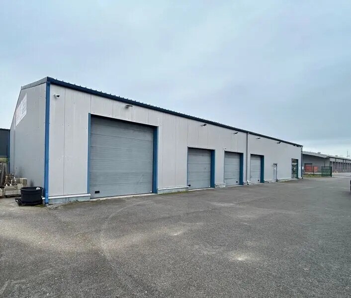 Local d'activités dans Chauny à vendre Photo de l’immeuble– Image 1 sur 8