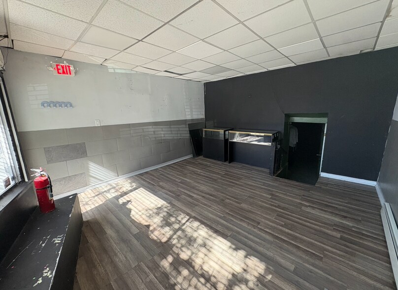 140 Mclean Ave, Yonkers, NY à louer - Photo de l’immeuble – Image 2 sur 2