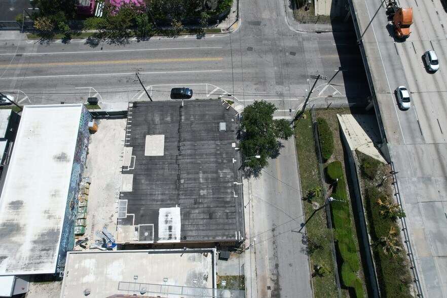 591 NW 29th St, Miami, FL à louer - Photo de l’immeuble – Image 2 sur 6