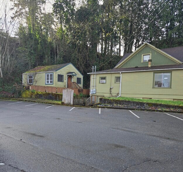 201 S Olympic Ave, Arlington, WA à louer - Photo de l’immeuble – Image 1 sur 4